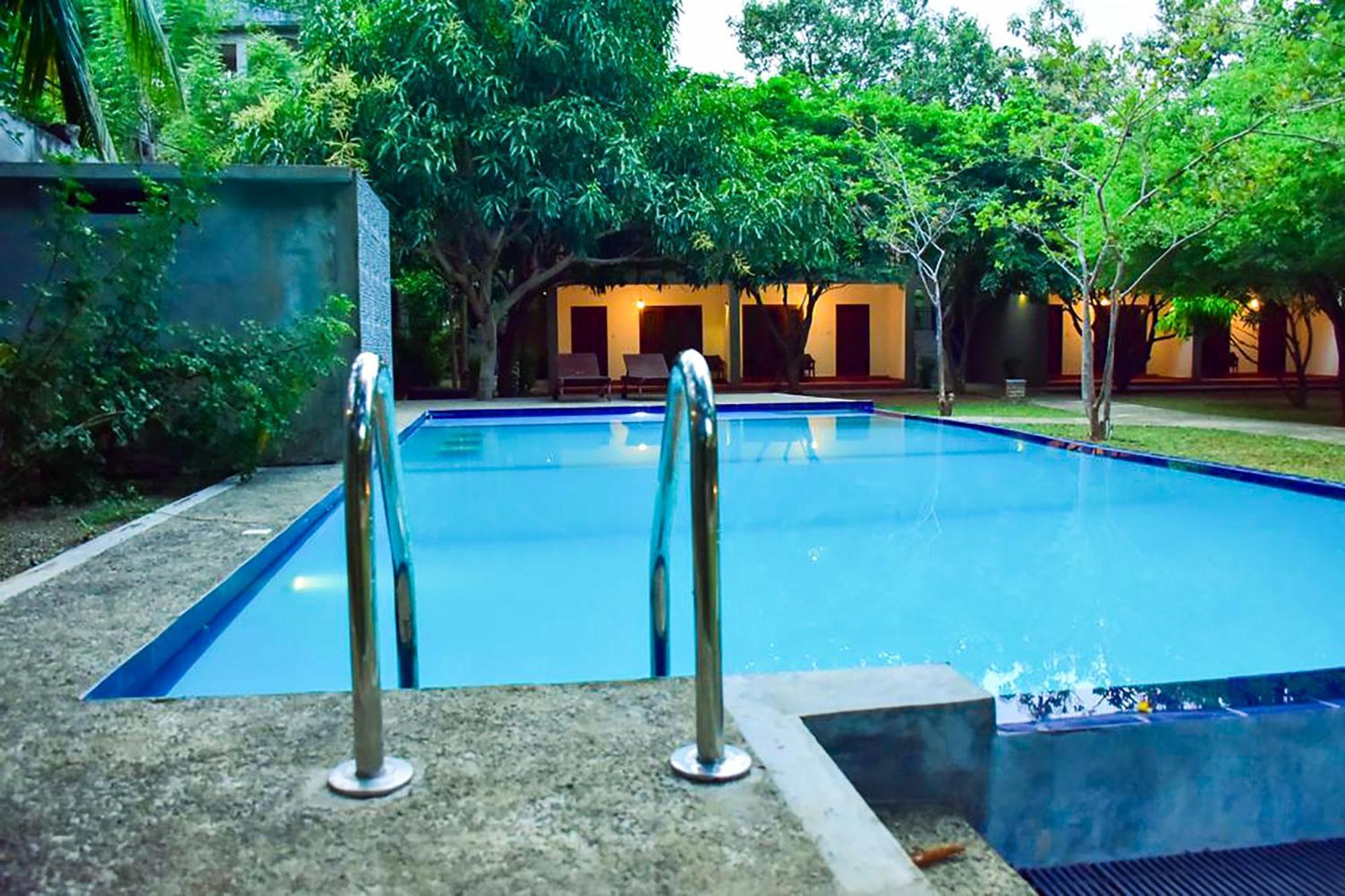 Tropicara Resort 锡吉里亚 外观 照片
