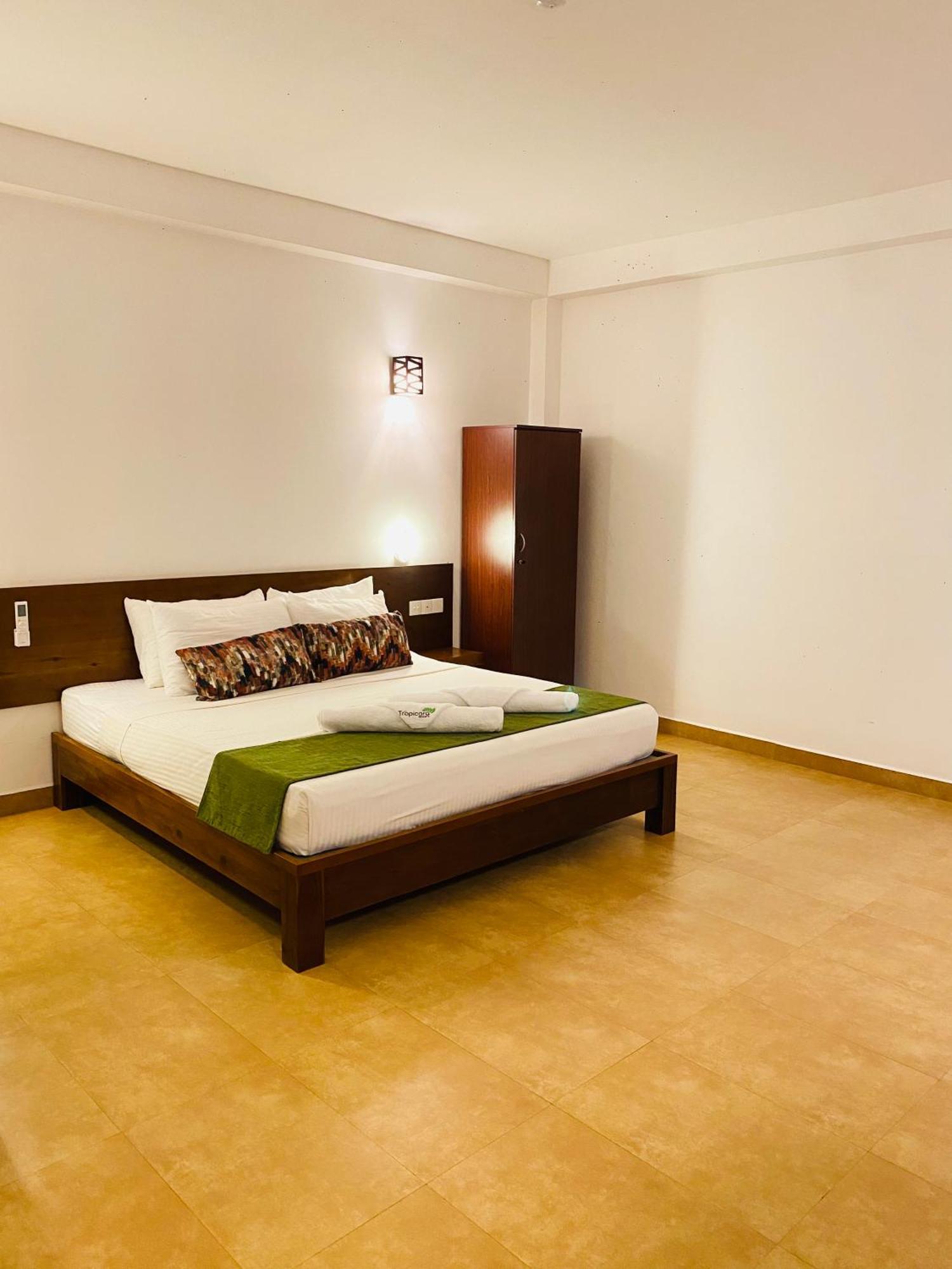 Tropicara Resort 锡吉里亚 外观 照片