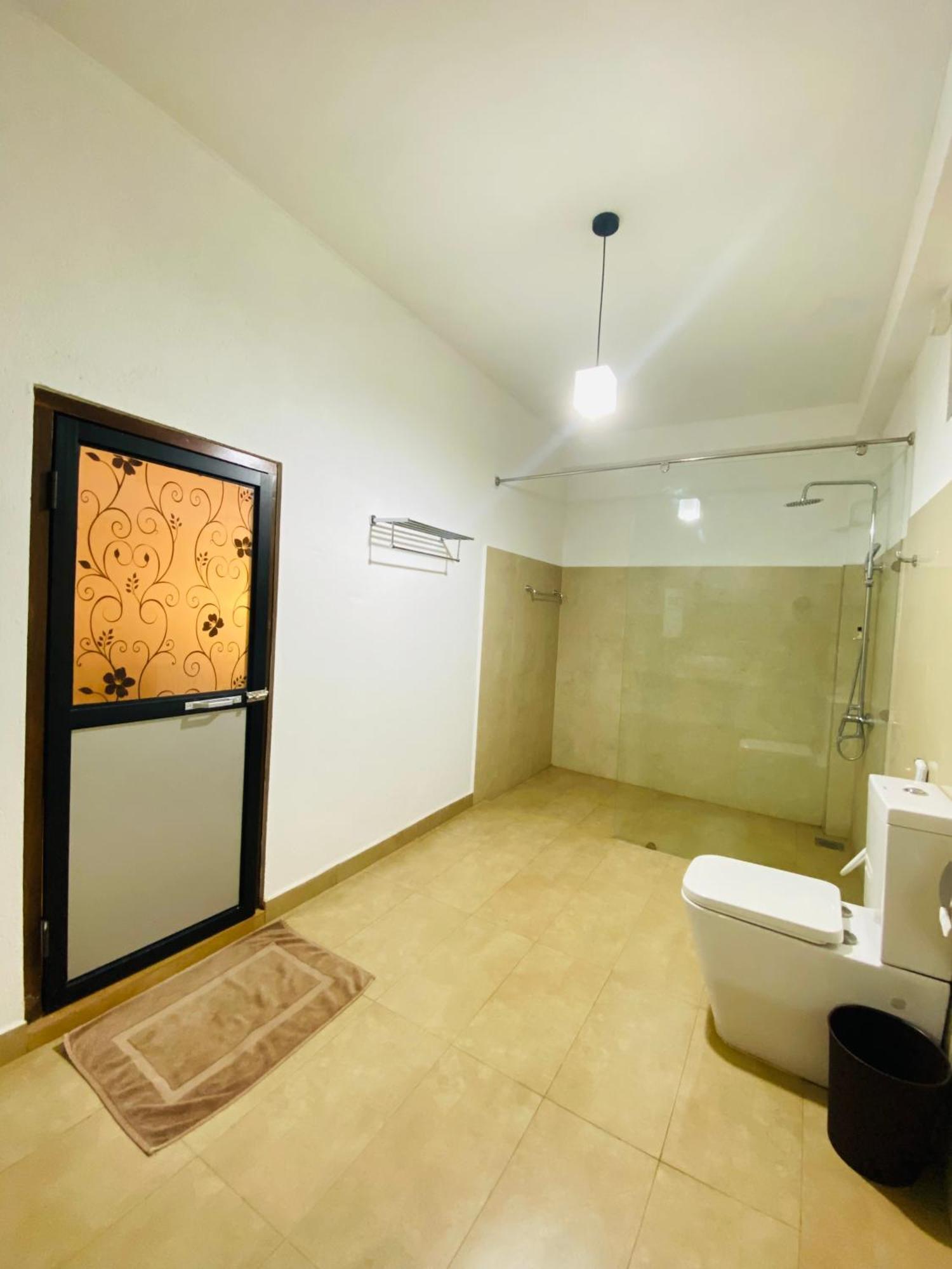 Tropicara Resort 锡吉里亚 外观 照片